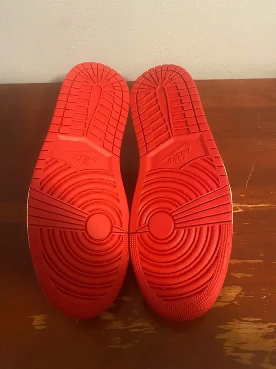 Jordan Women's Low-Top Sneakers in Red, White & Black Air Jordan Nike - Picture 6 of 8